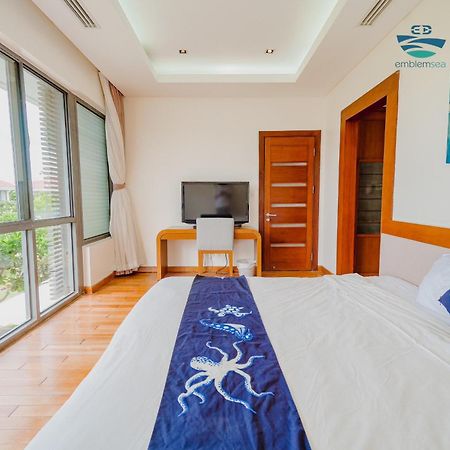 Emblem Sea 4 Bedroom Villas Da Nang Buitenkant foto