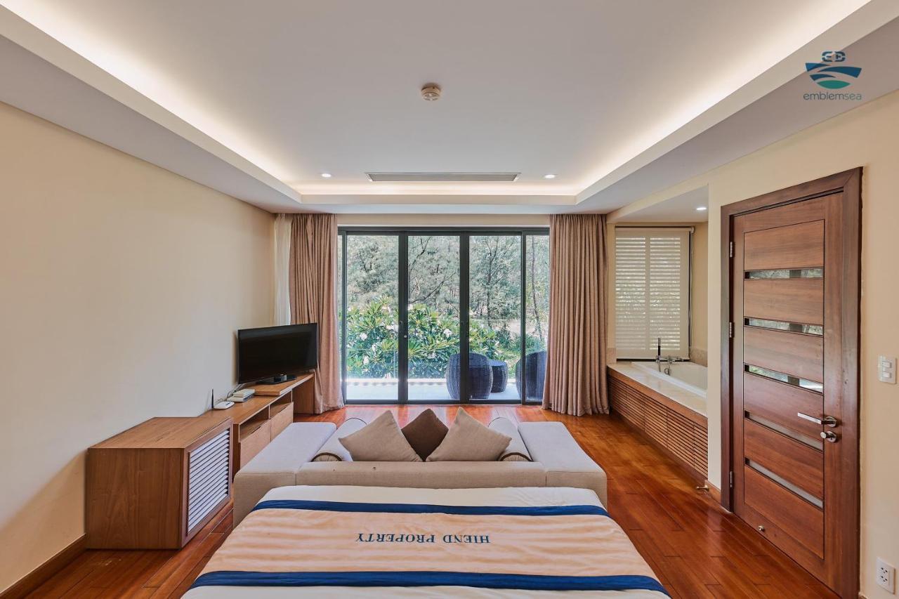 Emblem Sea 4 Bedroom Villas Da Nang Buitenkant foto