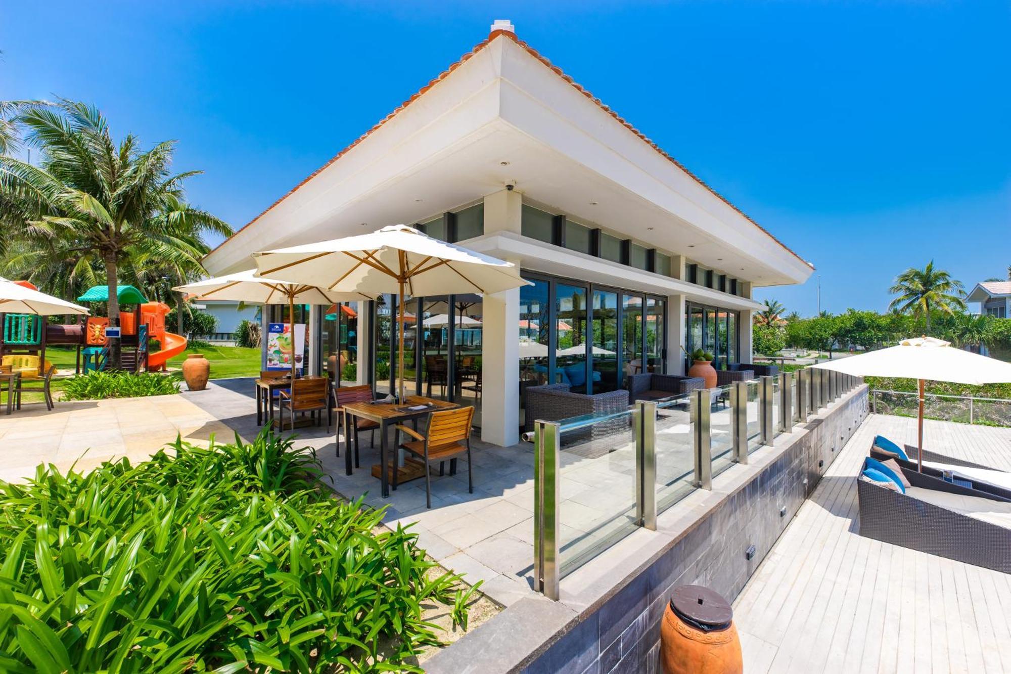 Emblem Sea 4 Bedroom Villas Da Nang Buitenkant foto
